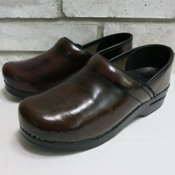 clogs platform shoes
